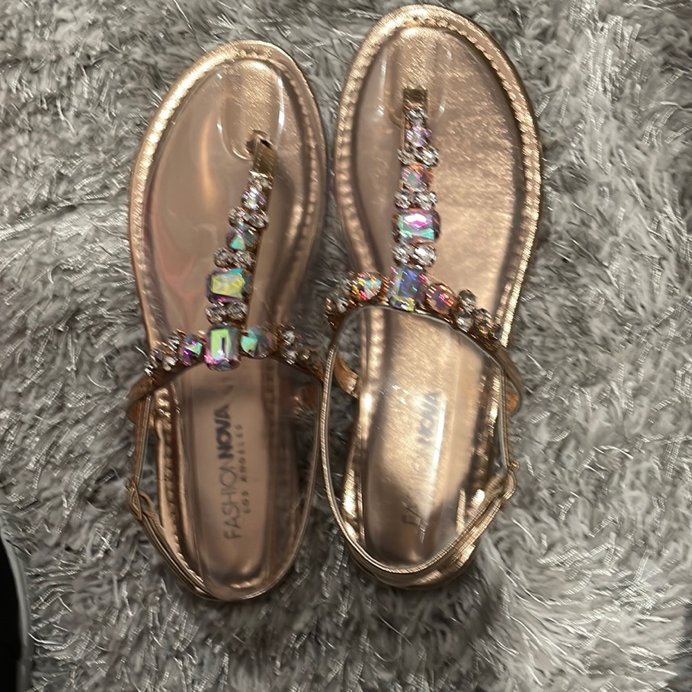 I am a small business owner and I am trying to sell my products on poshmark